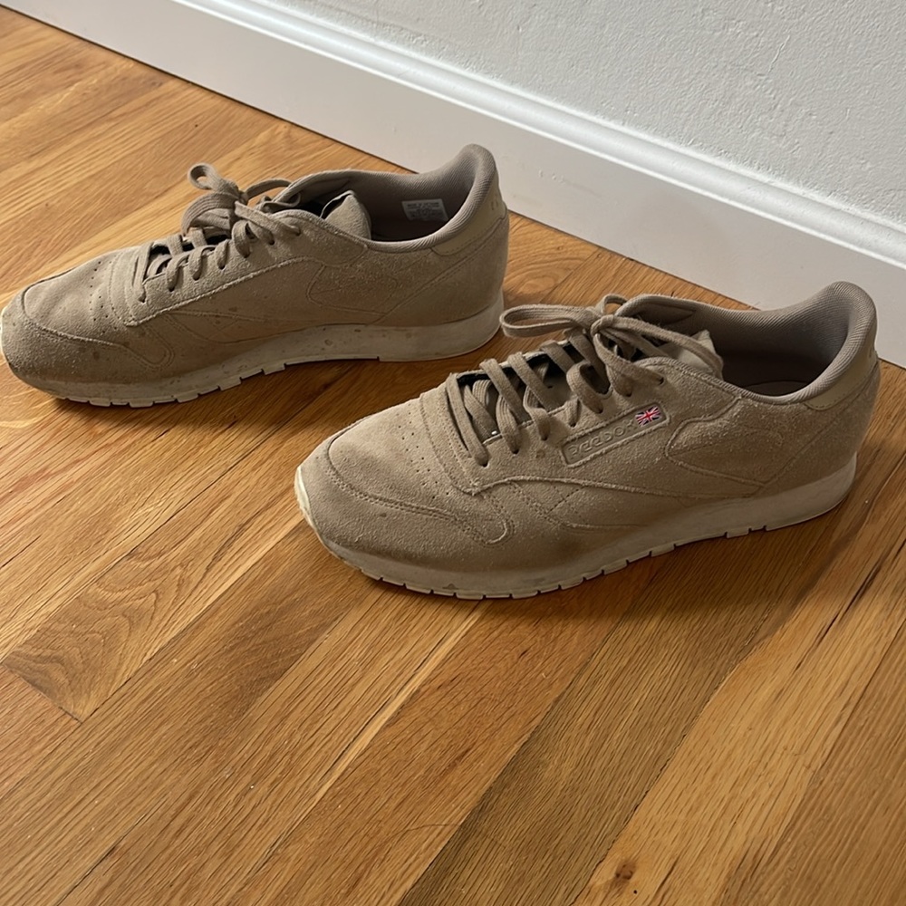 Men’s suede Reeboks - Picture 3 of 6